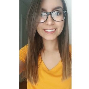 Meet your Posher, Alicia